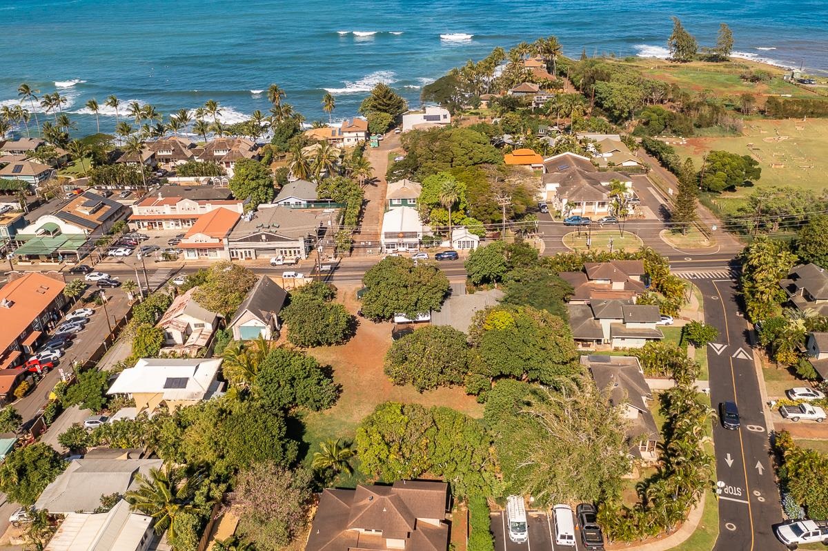 168  Hana Hwy , Spreckelsville/Paia/Kuau home - photo 4 of 37