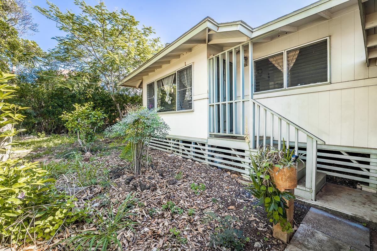 168  Hana Hwy , Spreckelsville/Paia/Kuau home - photo 8 of 37