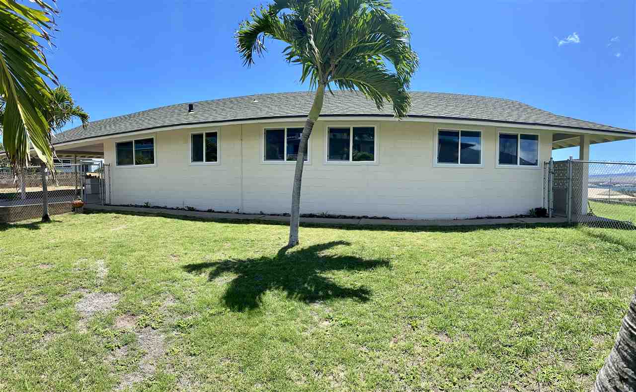 1684  Nana St Puuone Tract, Wailuku home - photo 13 of 19
