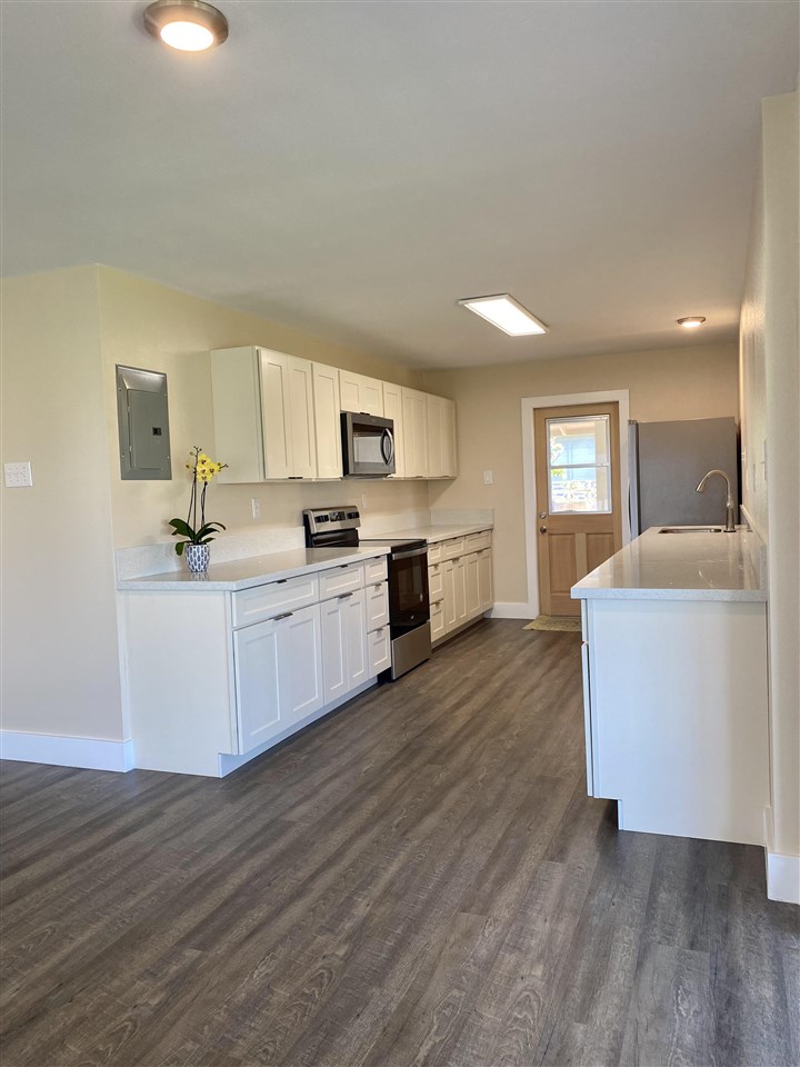 1684  Nana St Puuone Tract, Wailuku home - photo 4 of 19