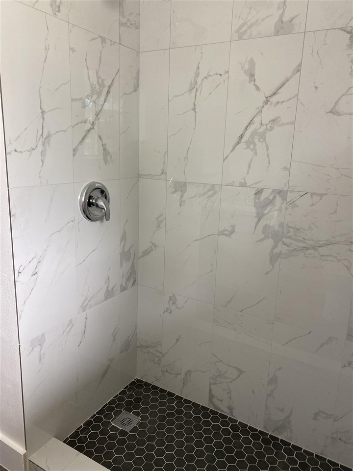 1684  Nana St Puuone Tract, Wailuku home - photo 8 of 19