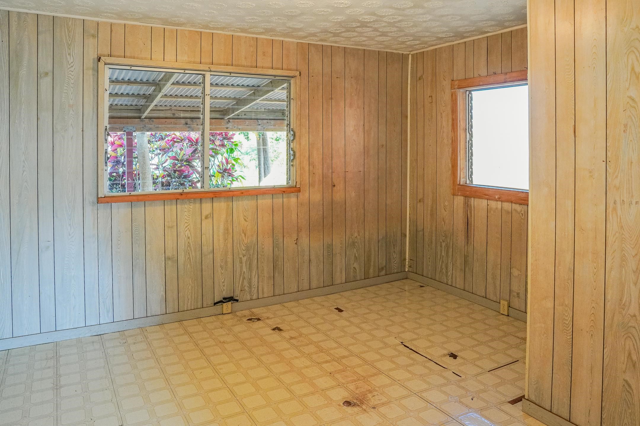 1685  Alahula St Kualapuu, Molokai home - photo 12 of 21