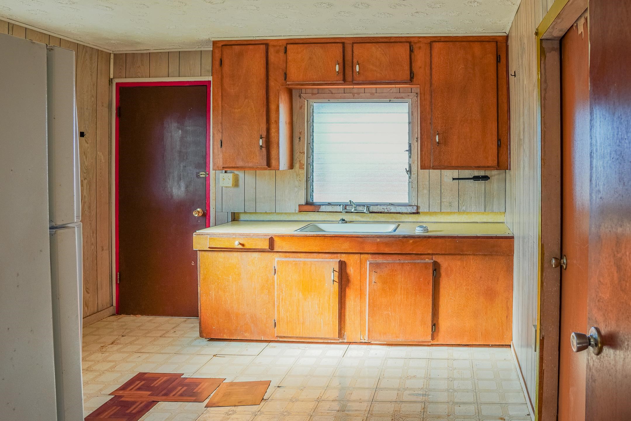 1685  Alahula St Kualapuu, Molokai home - photo 4 of 21