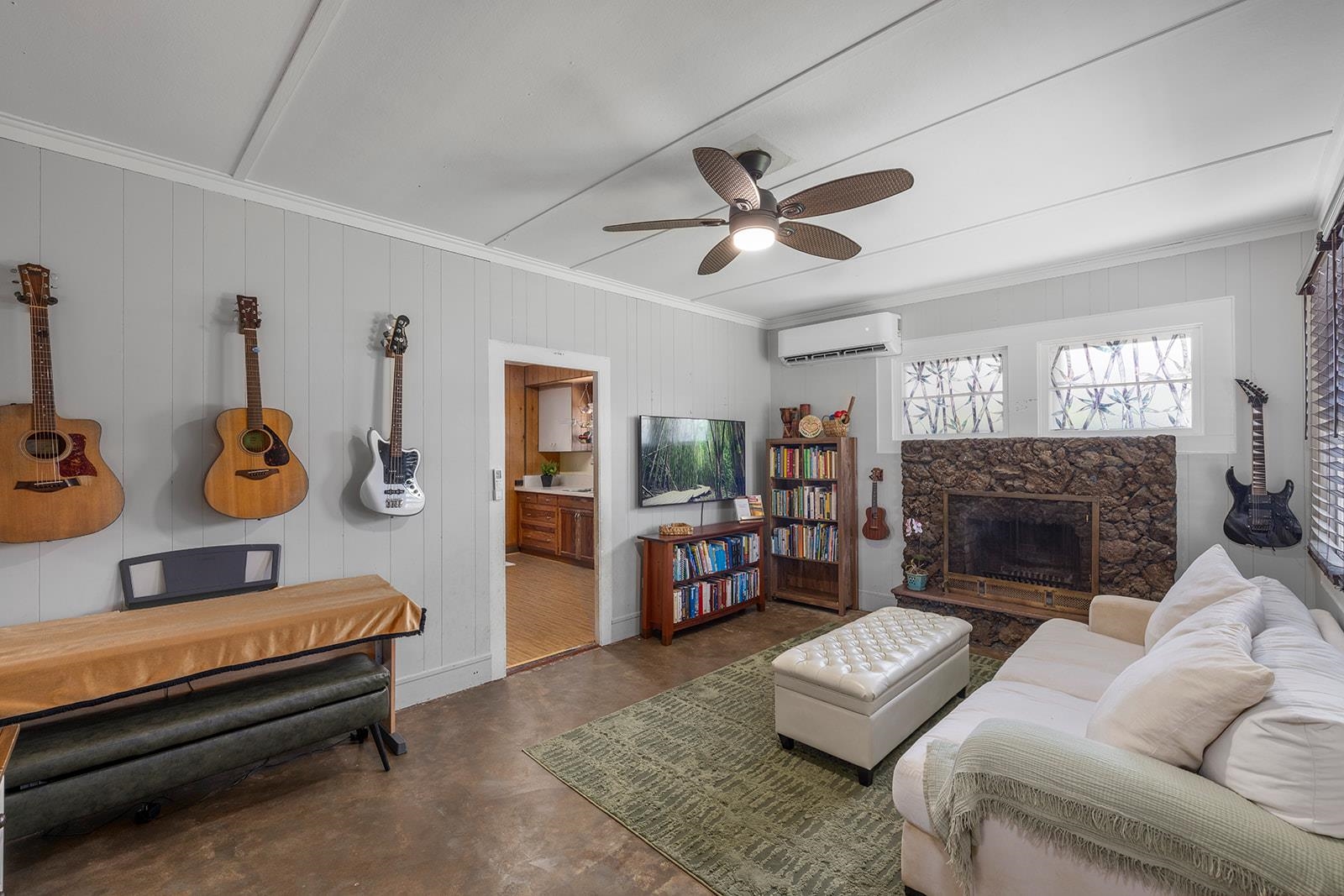 1697  Haiku Rd , Haiku home - photo 3 of 48