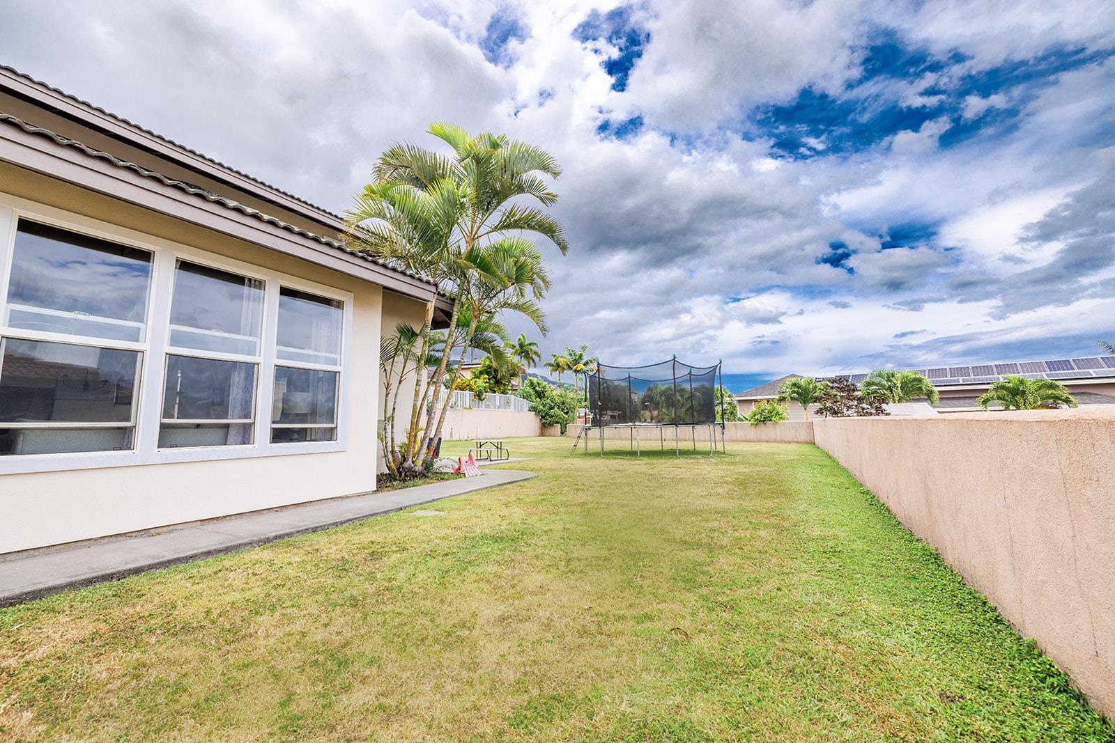 17  MALUNAWAI St , Wailuku home - photo 27 of 31