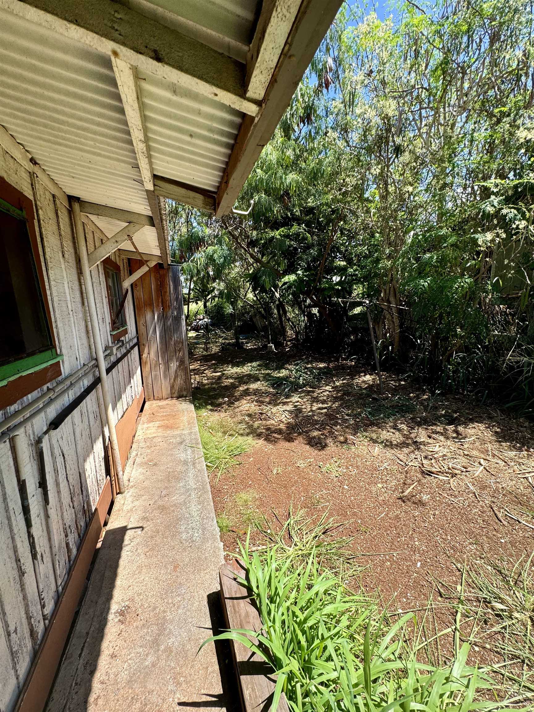 1700  Okana St , Molokai home - photo 22 of 25