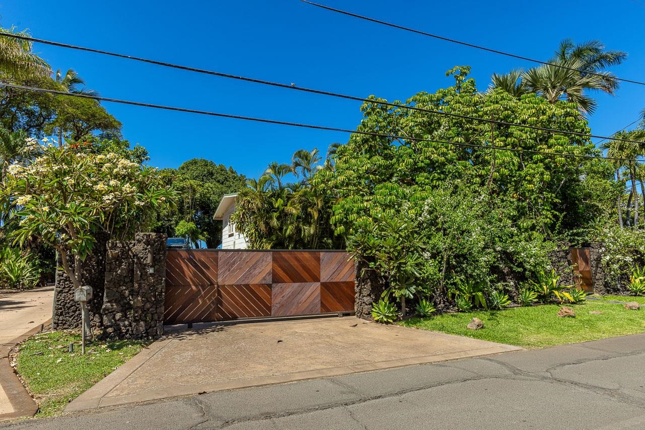 1702  Halama St Halama Street, Kihei home - photo 43 of 50