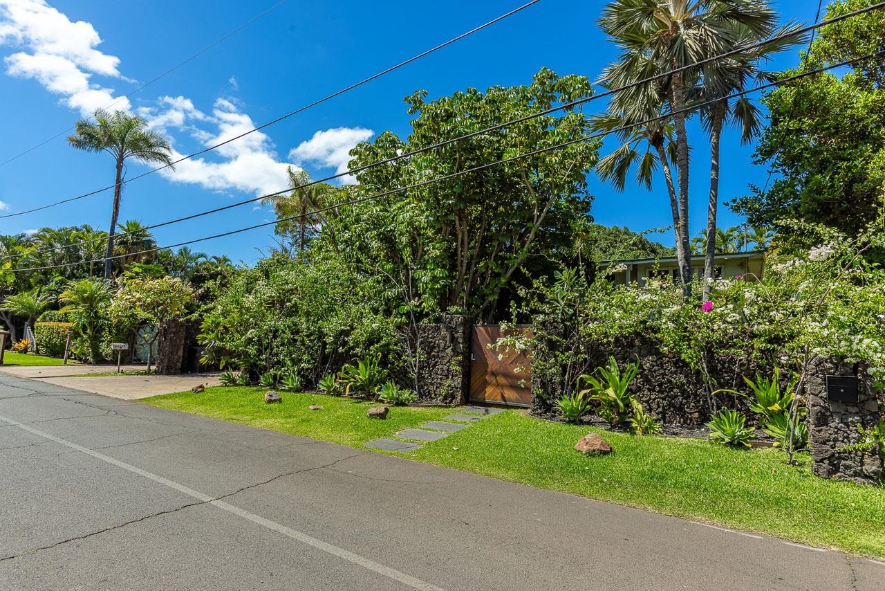 1702  Halama St Halama Street, Kihei home - photo 44 of 50