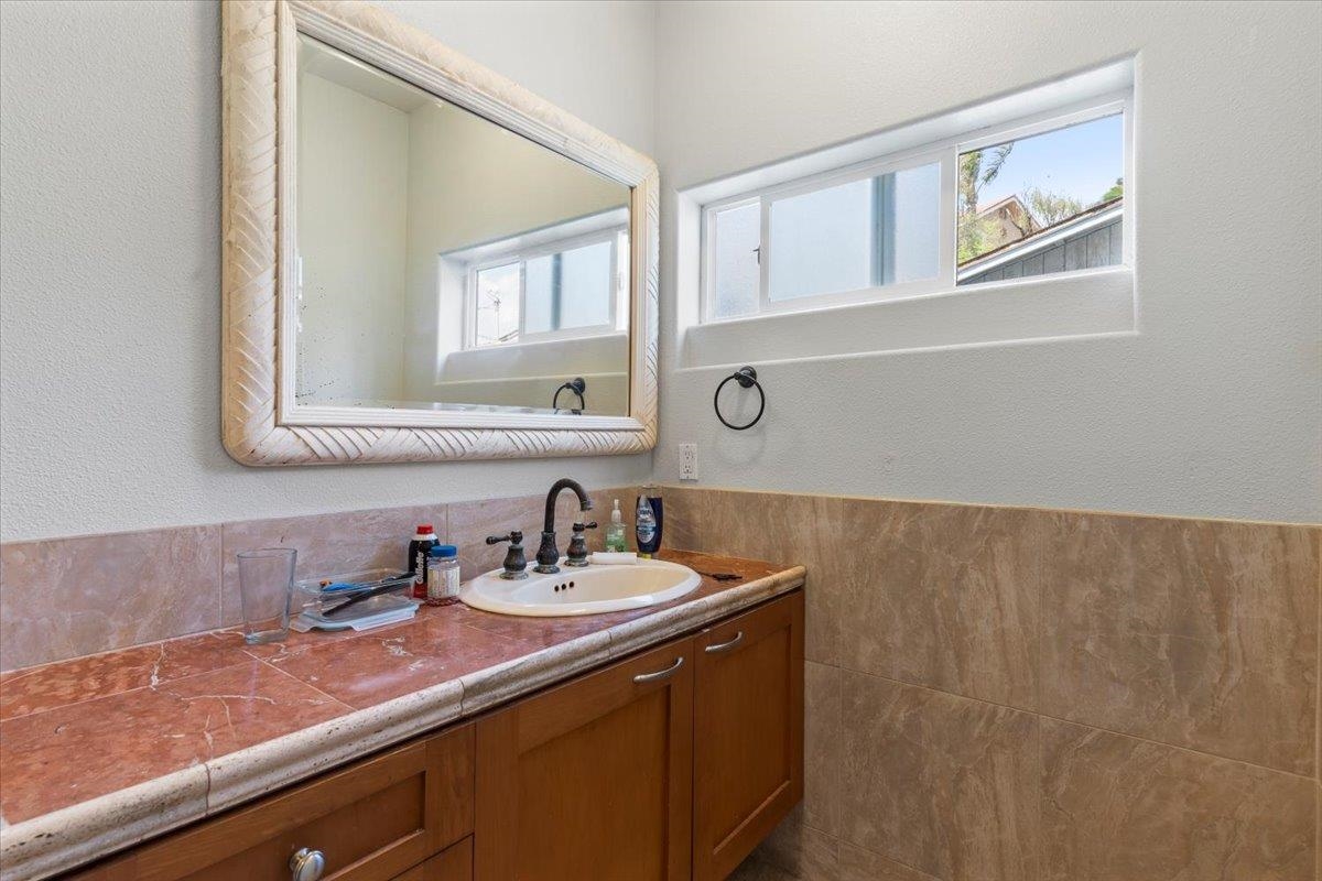 171  Lower Waiehu Beach Rd , Wailuku home - photo 20 of 47