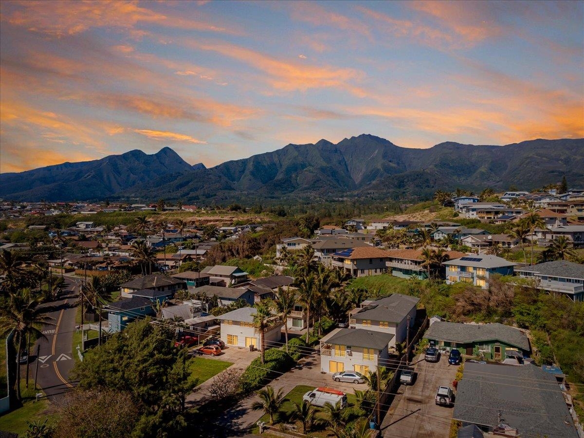171  Lower Waiehu Beach Rd , Wailuku home - photo 3 of 47
