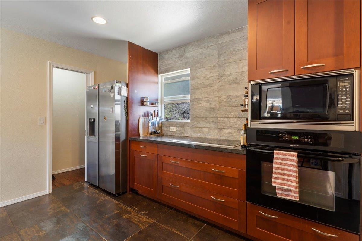 171  Lower Waiehu Beach Rd , Wailuku home - photo 30 of 47