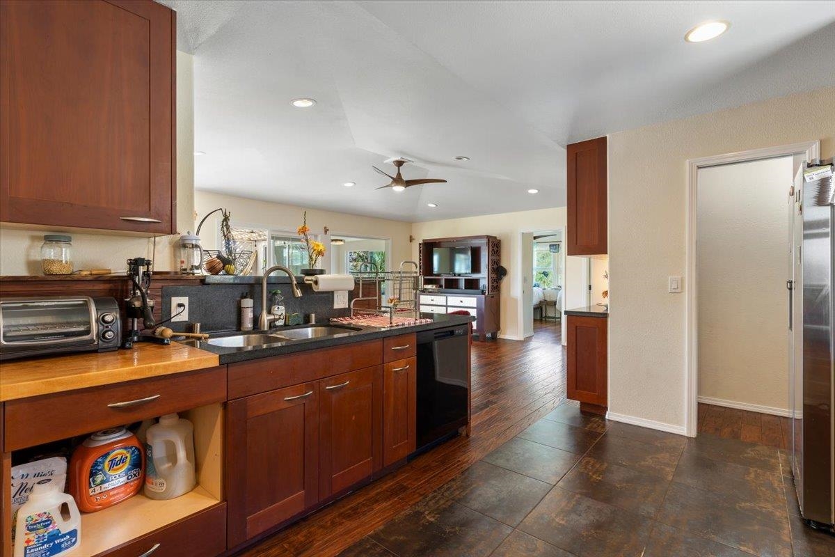 171  Lower Waiehu Beach Rd , Wailuku home - photo 31 of 47