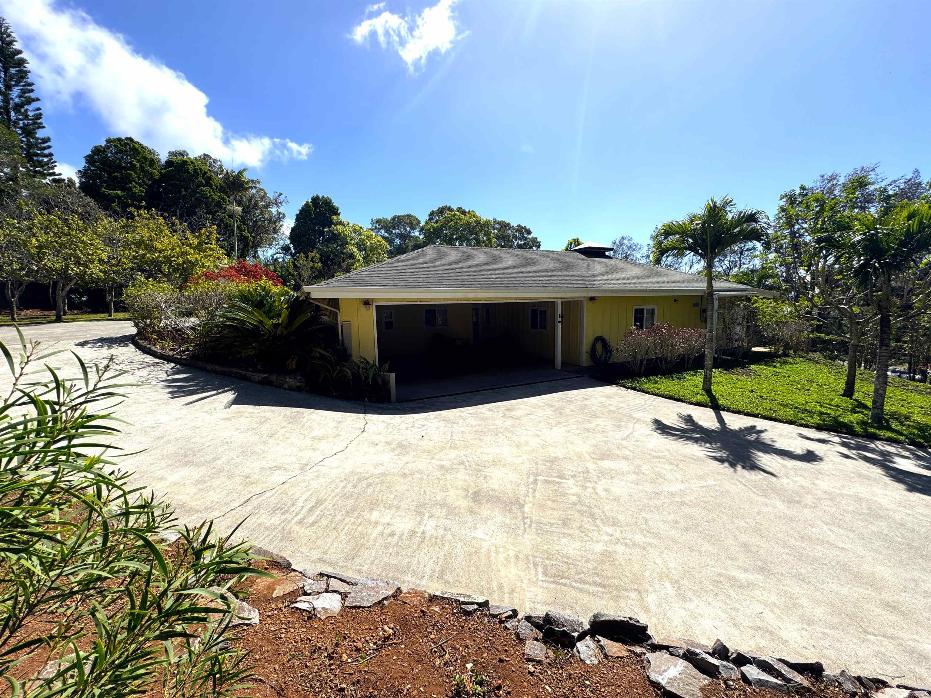 1711  Kalae Hwy Kalae, Molokai home - photo 3 of 34