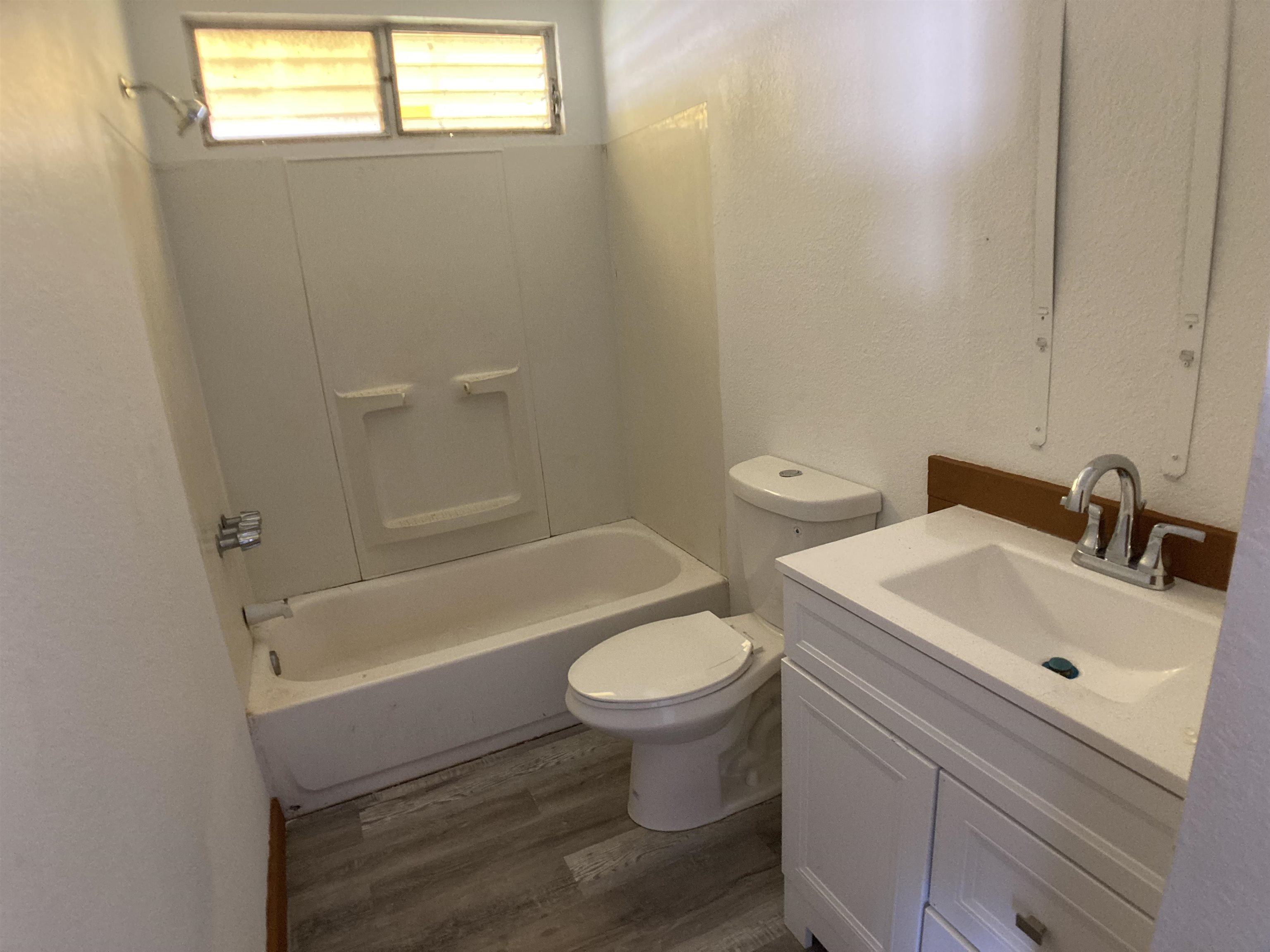 1726  Okana St , Molokai home - photo 11 of 21