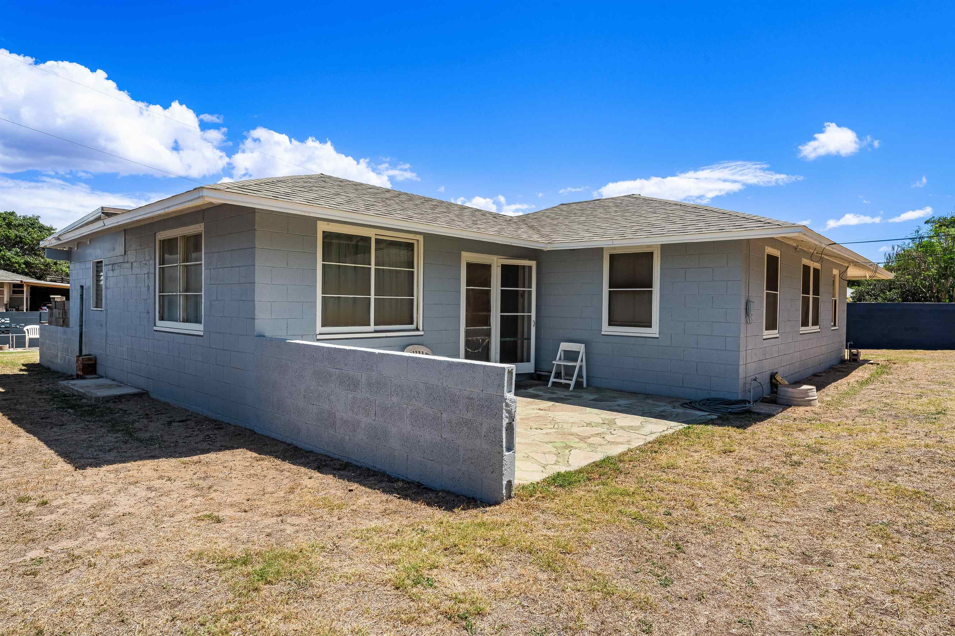 174  Kauai St , Kahului home - photo 2 of 13