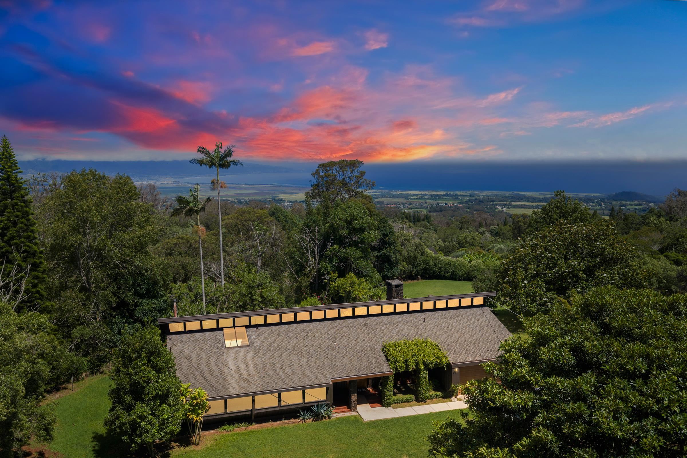 1740  Piiholo Rd , Makawao/Olinda/Haliimaile home - photo 2 of 50