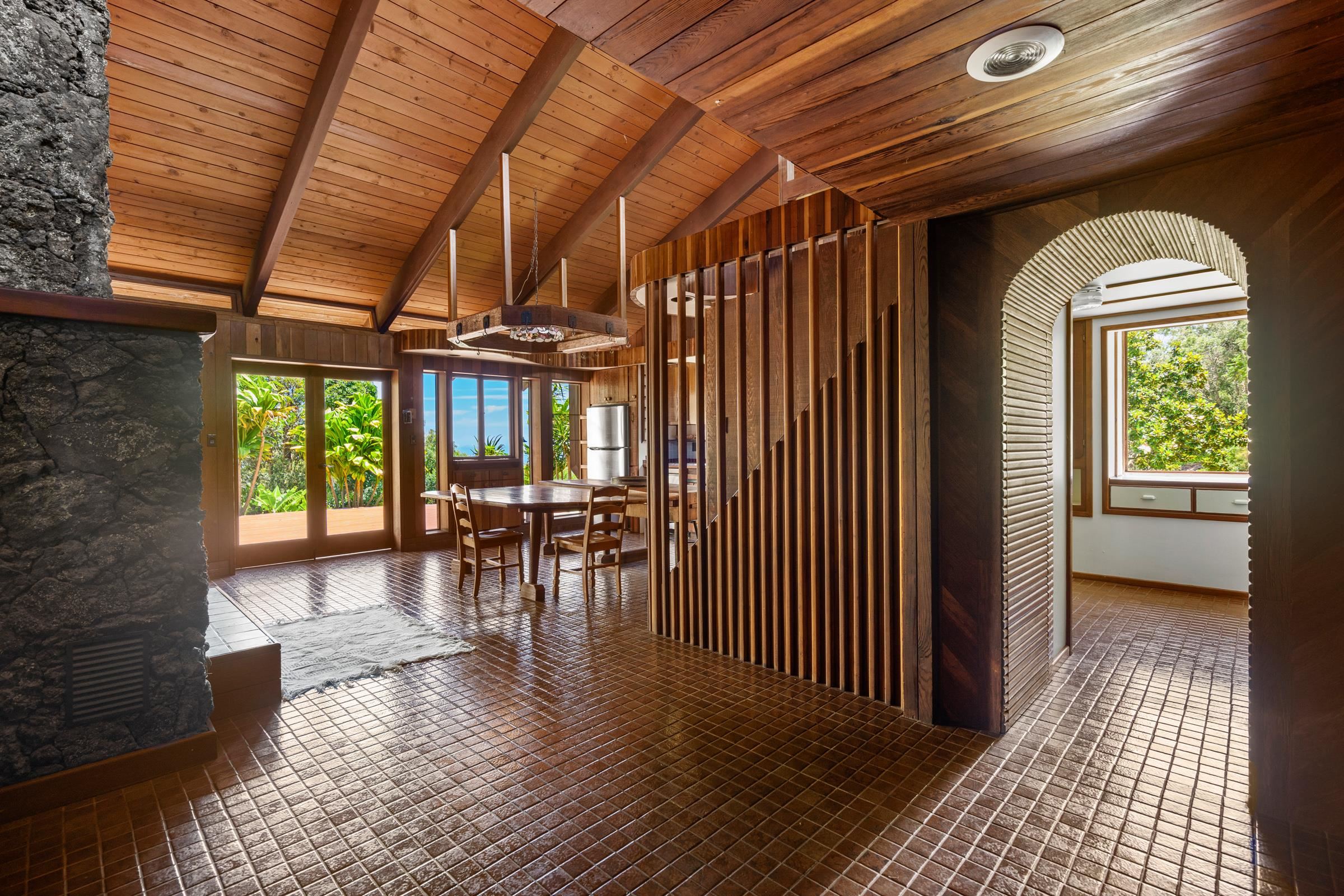 1740  Piiholo Rd , Makawao/Olinda/Haliimaile home - photo 21 of 50