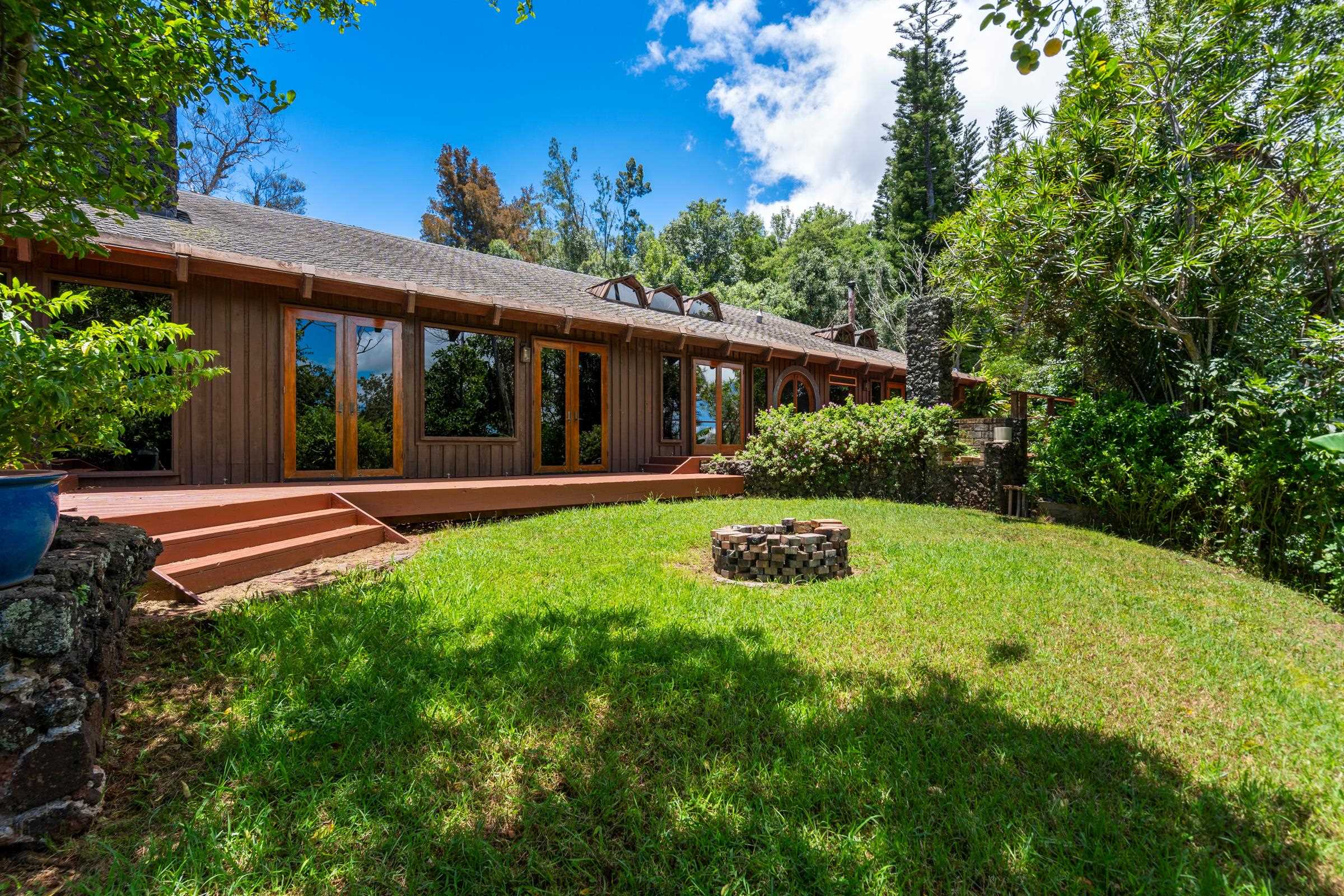 1740  Piiholo Rd , Makawao/Olinda/Haliimaile home - photo 25 of 50