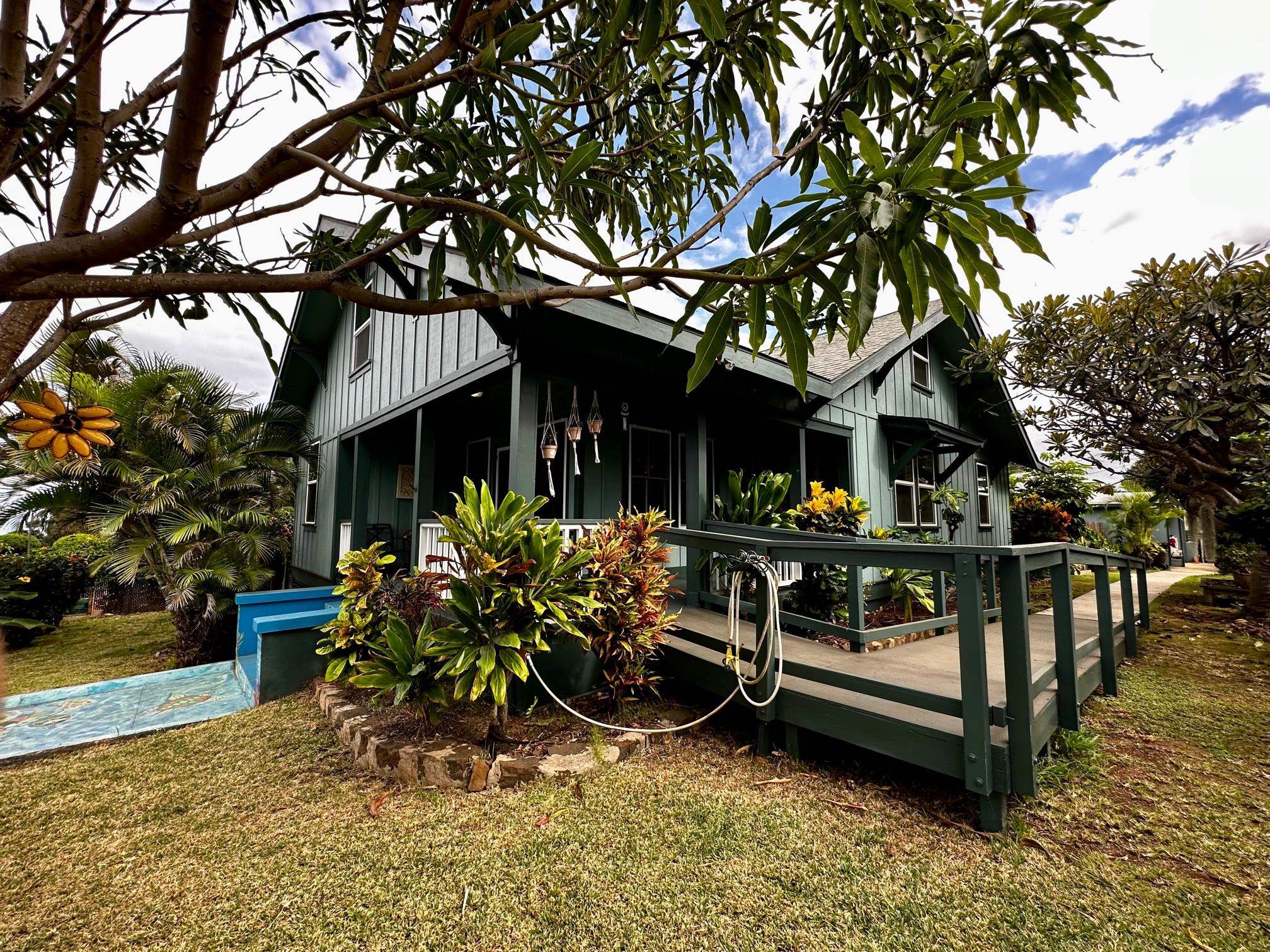 1743  Mill St Wailuku, Wailuku home - photo 3 of 29