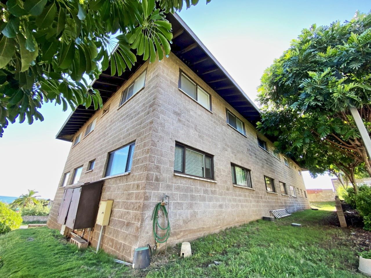 Carmel Apts condo # 203, Wailuku, Hawaii - photo 23 of 33