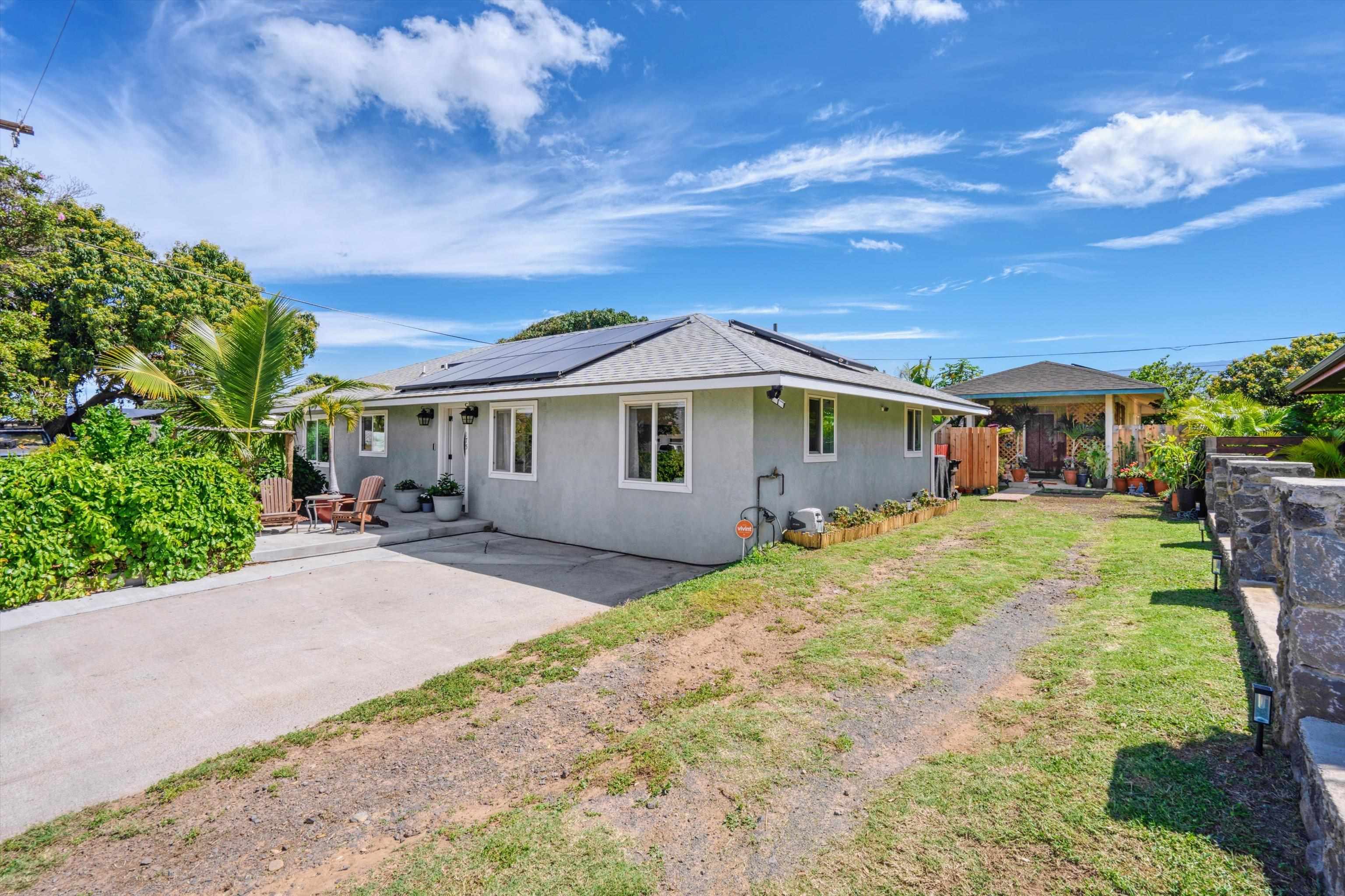 175  Molokai Akau St , Kahului home - photo 3 of 49