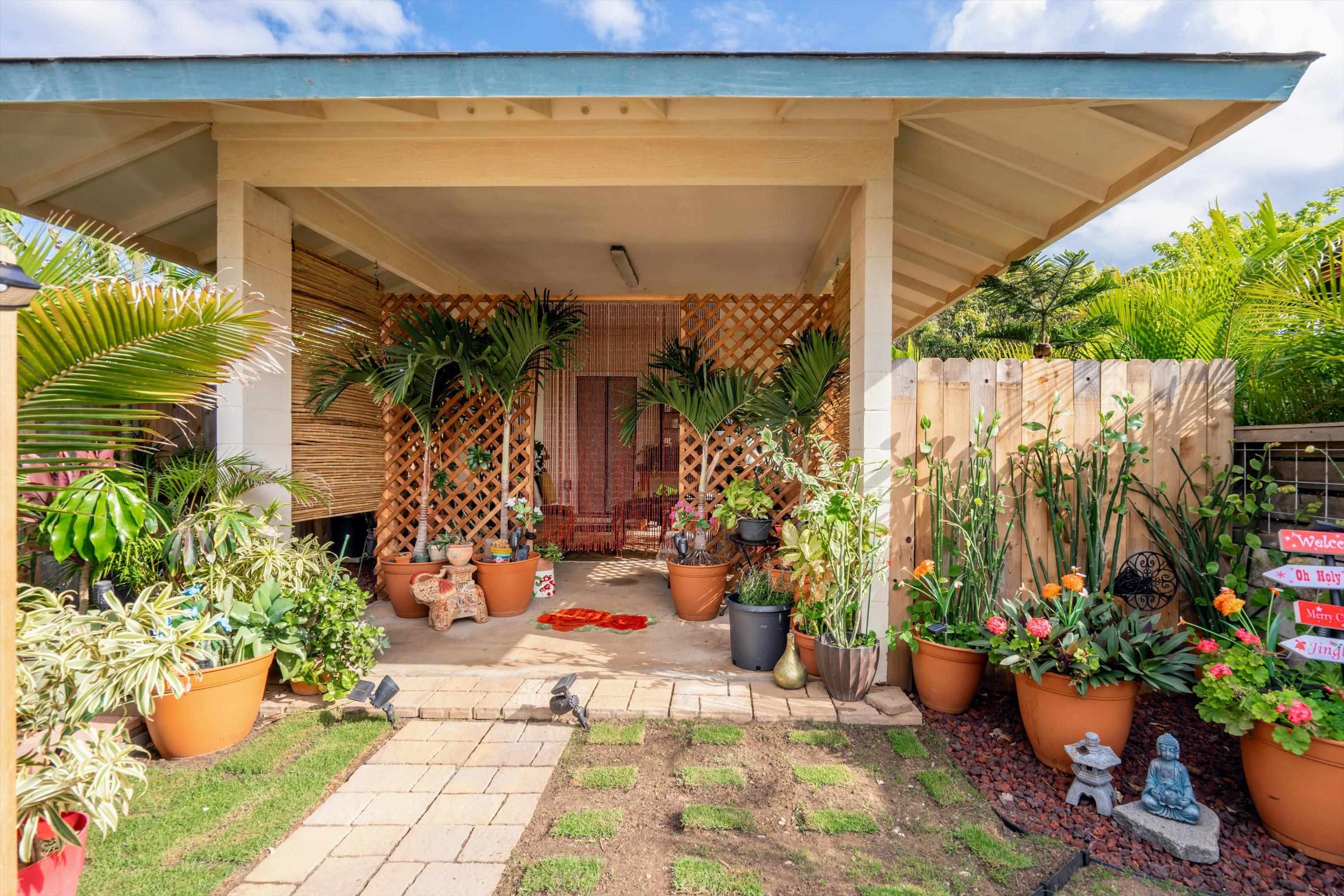 175  Molokai Akau St , Kahului home - photo 36 of 49