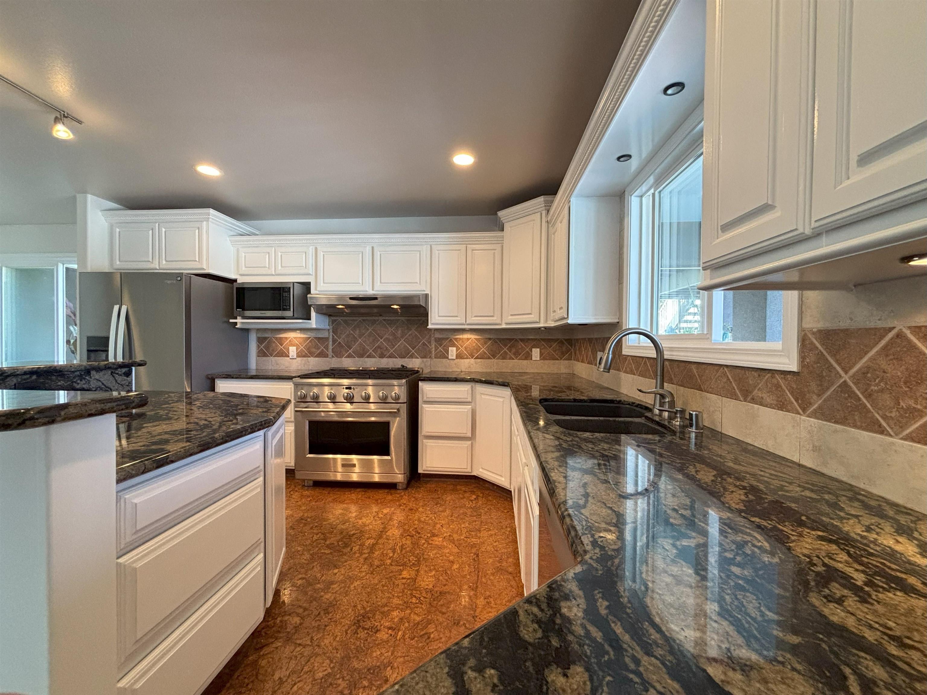 176  River Road Rd River Road, Wailuku home - photo 3 of 14