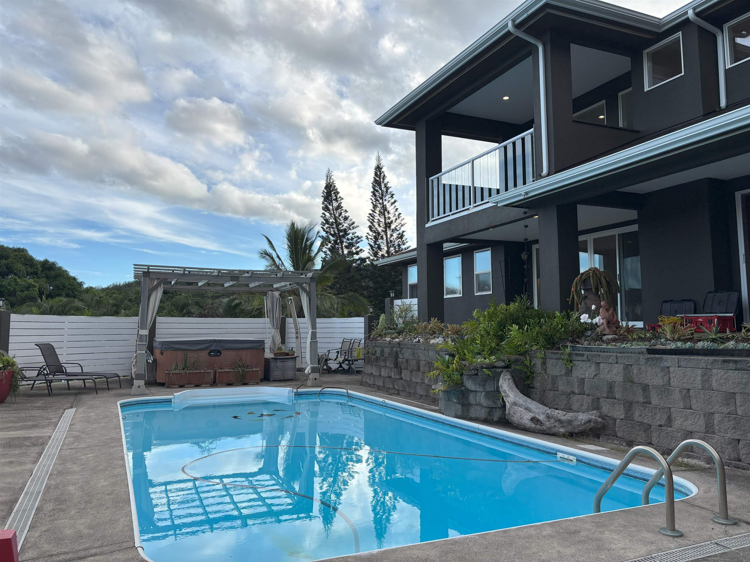 176  River Road Rd River Road, Wailuku home - photo 9 of 14