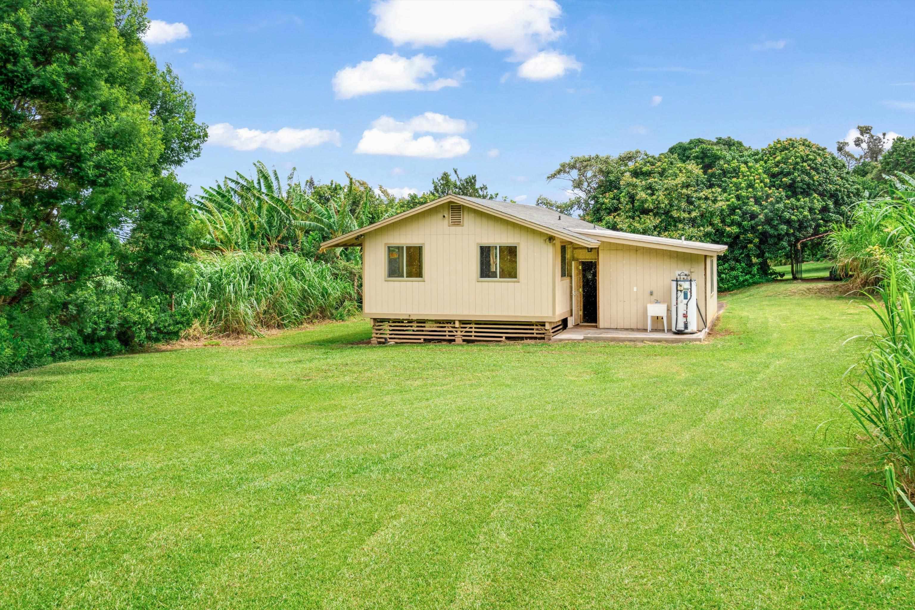 1784  Kuiaha Rd Kuiaha- Pauwela, Haiku home - photo 24 of 27