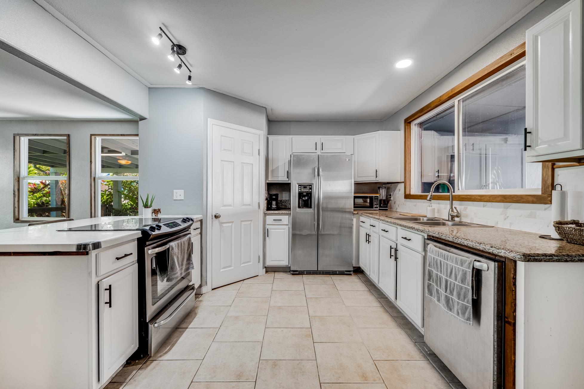 1791  Piihana Rd Happy Valley, Wailuku home - photo 16 of 47