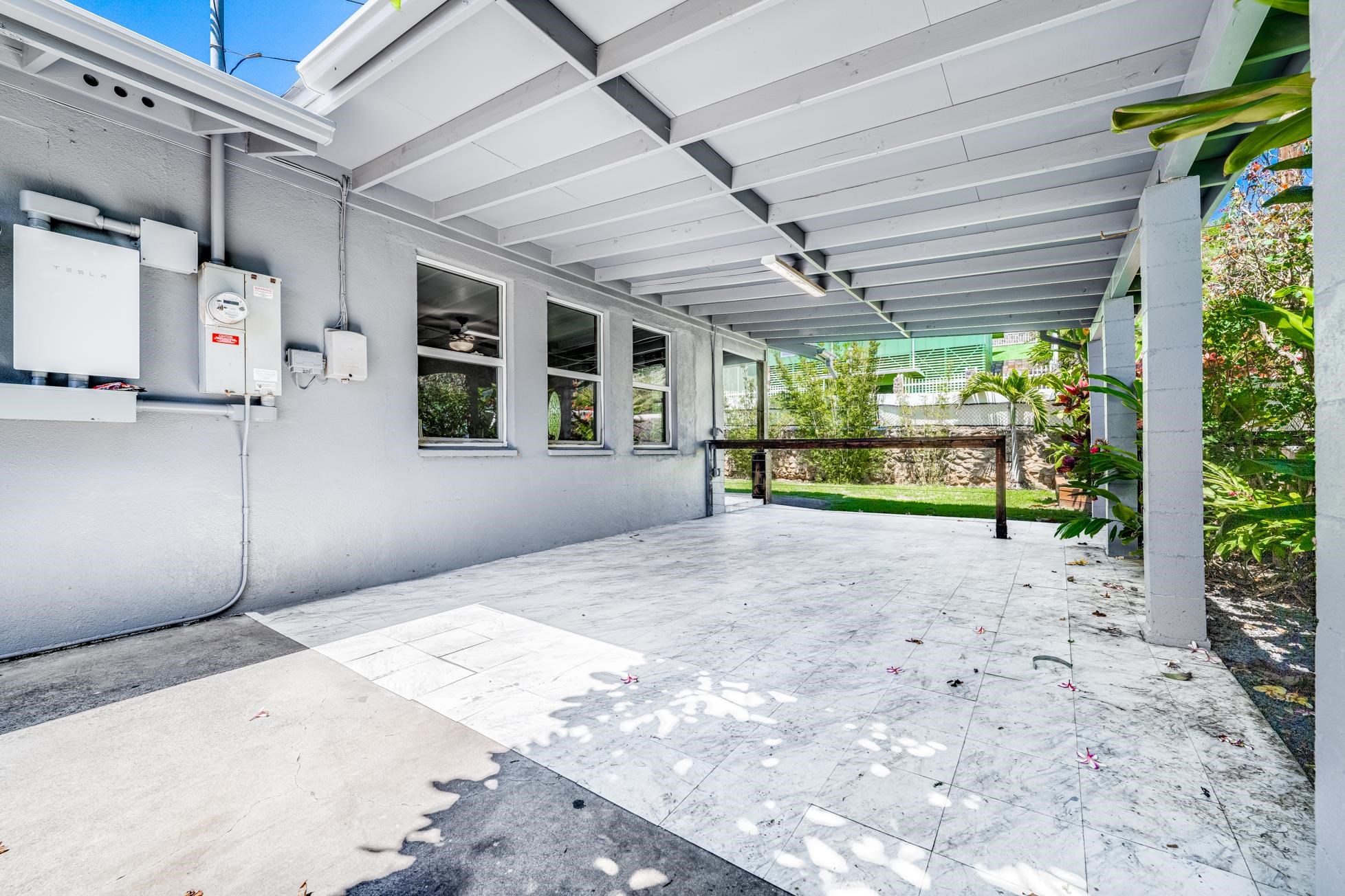 1791  Piihana Rd Happy Valley, Wailuku home - photo 8 of 47