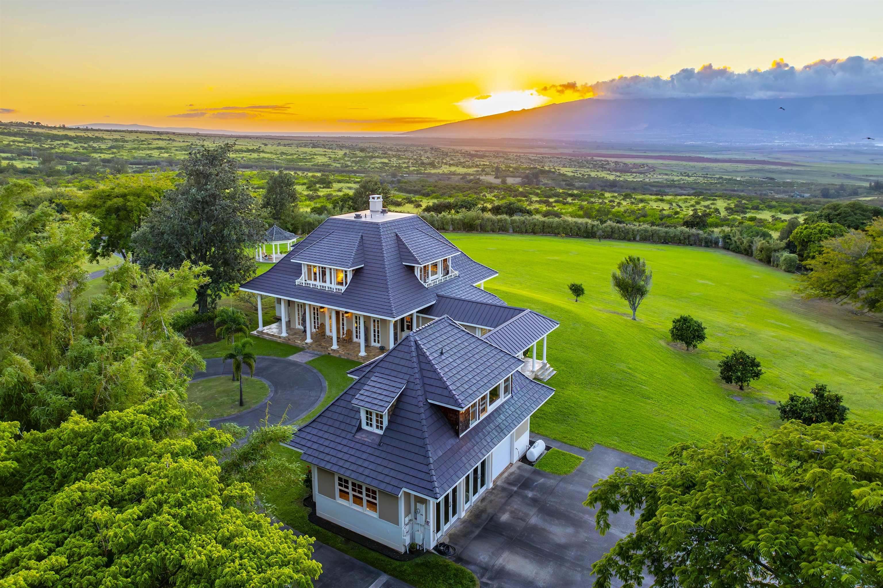 1799  Baldwin Ave Baldwin, Spreckelsville/Paia/Kuau home - photo 3 of 50