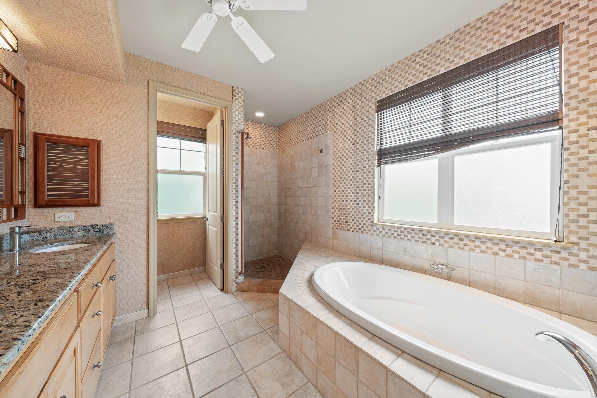 18  Hoohale St , Kihei home - photo 25 of 50