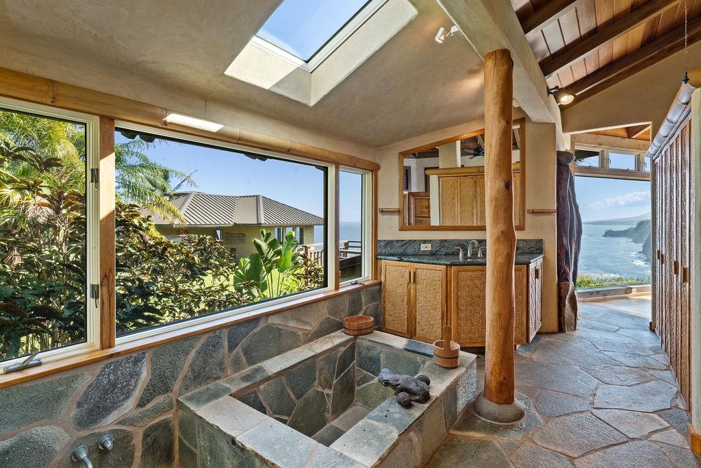 180  Door Of Faith Rd , Haiku home - photo 25 of 50