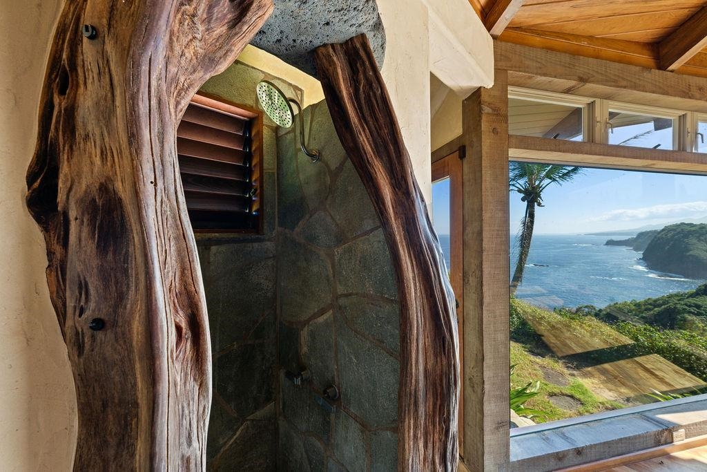 180  Door Of Faith Rd , Haiku home - photo 26 of 50