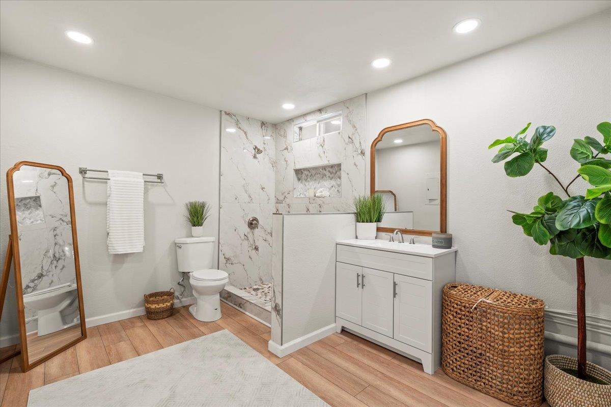 180  Hoomoku St , Kahului home - photo 15 of 26