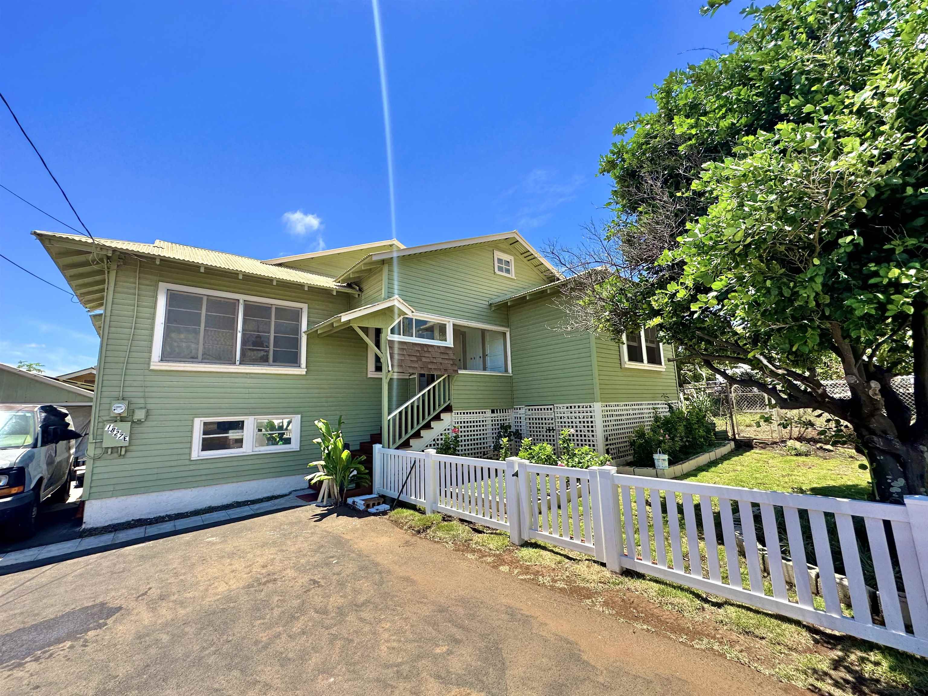 1815 & 1827  Vineyard St , Wailuku home - photo 2 of 22