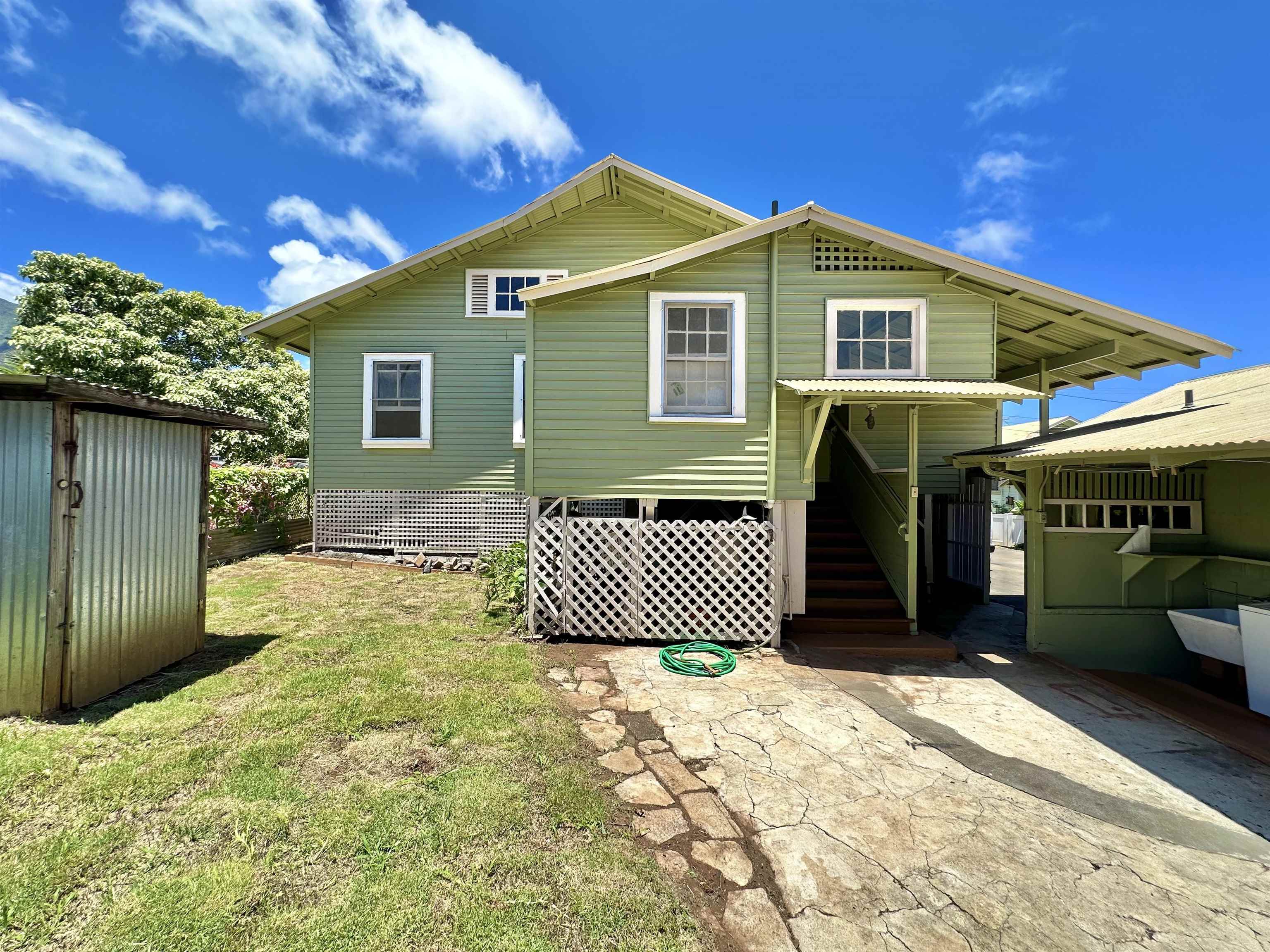 1815 & 1827  Vineyard St , Wailuku home - photo 21 of 22