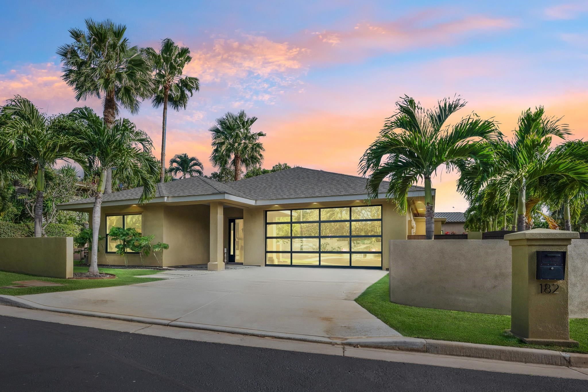 182  Ponana St Keawakapu Views, Kihei home - photo 2 of 38