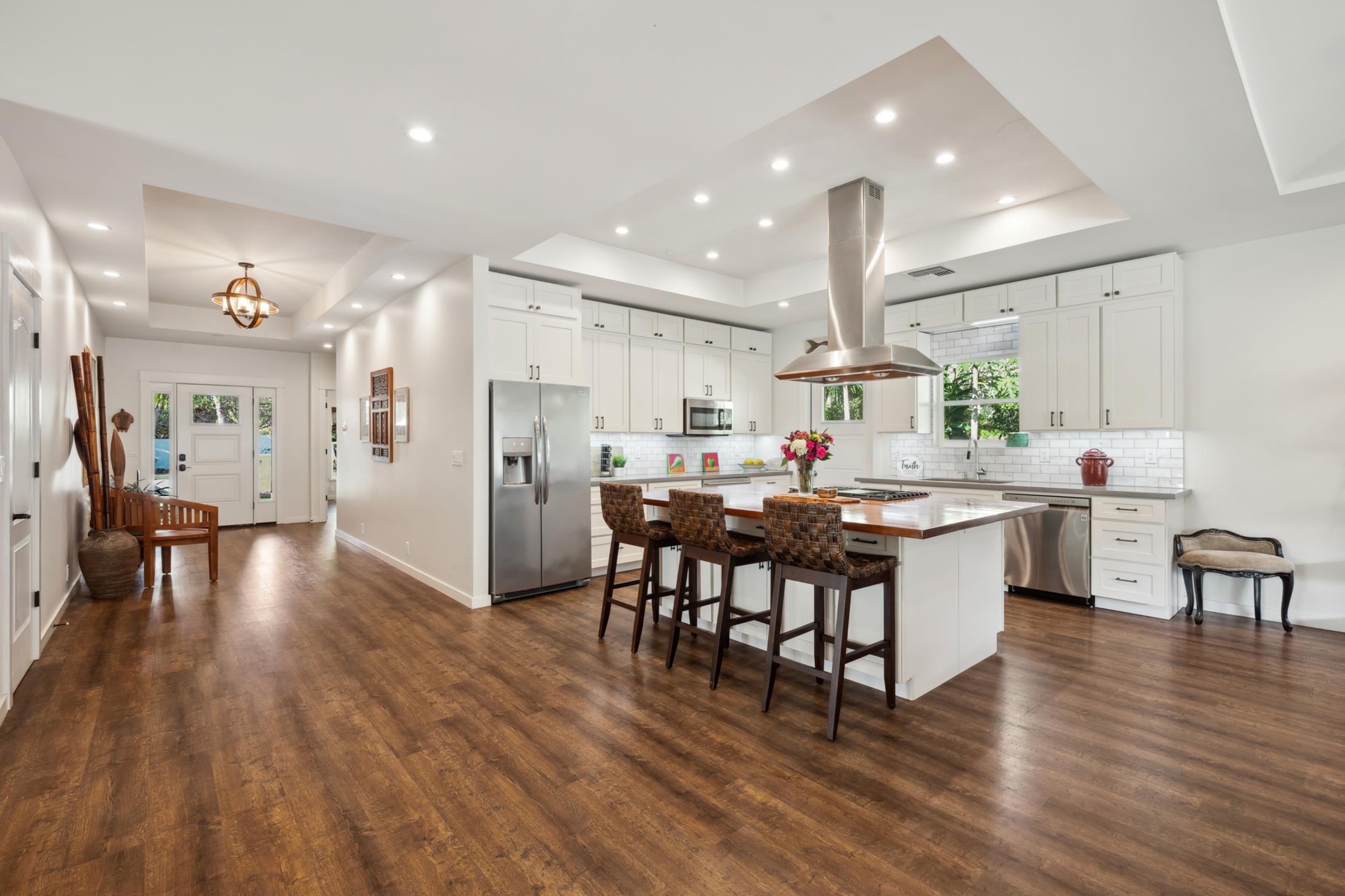 182  Ponana St Keawakapu Views, Kihei home - photo 3 of 38