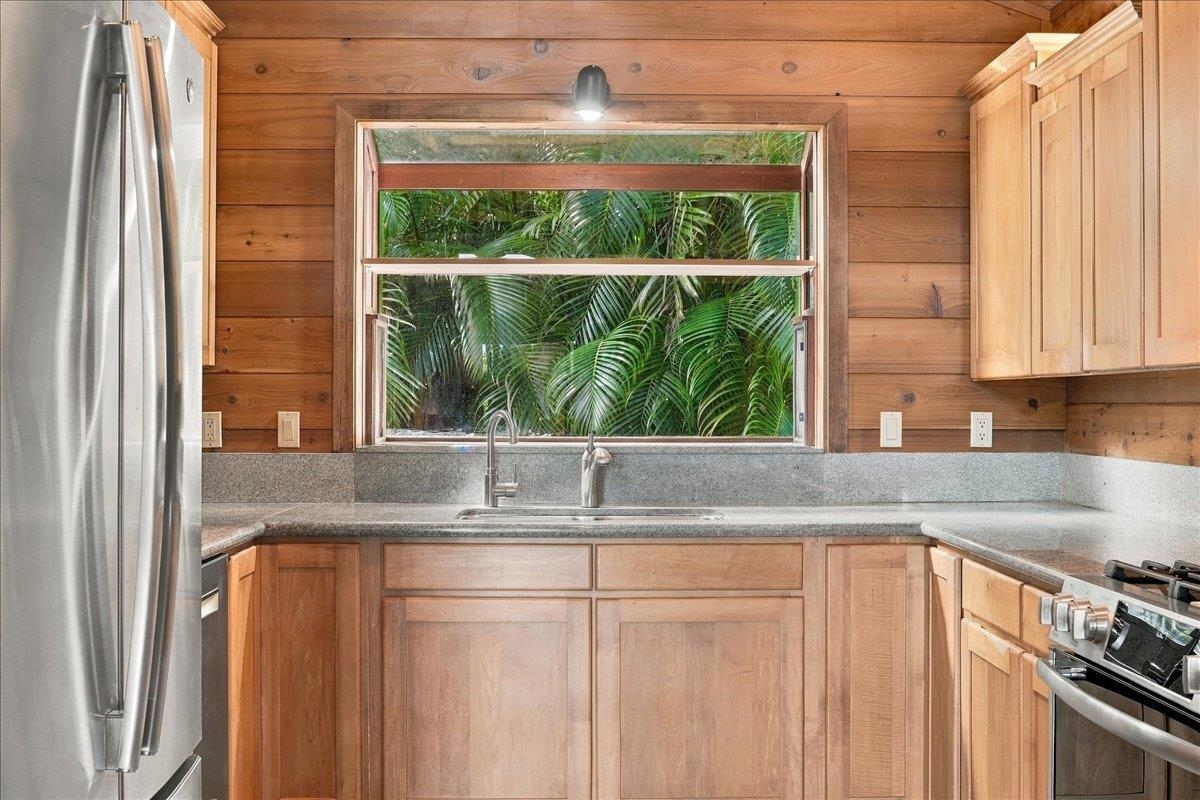 183  Kapuai Rd , Haiku home - photo 15 of 33