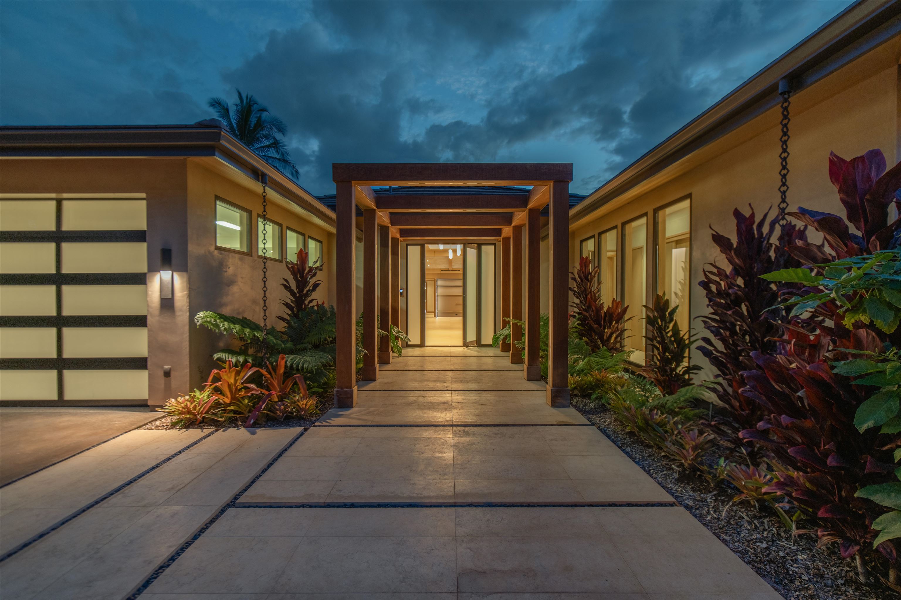 184  Lolowaa Pl Wailea, Wailea/Makena home - photo 3 of 50