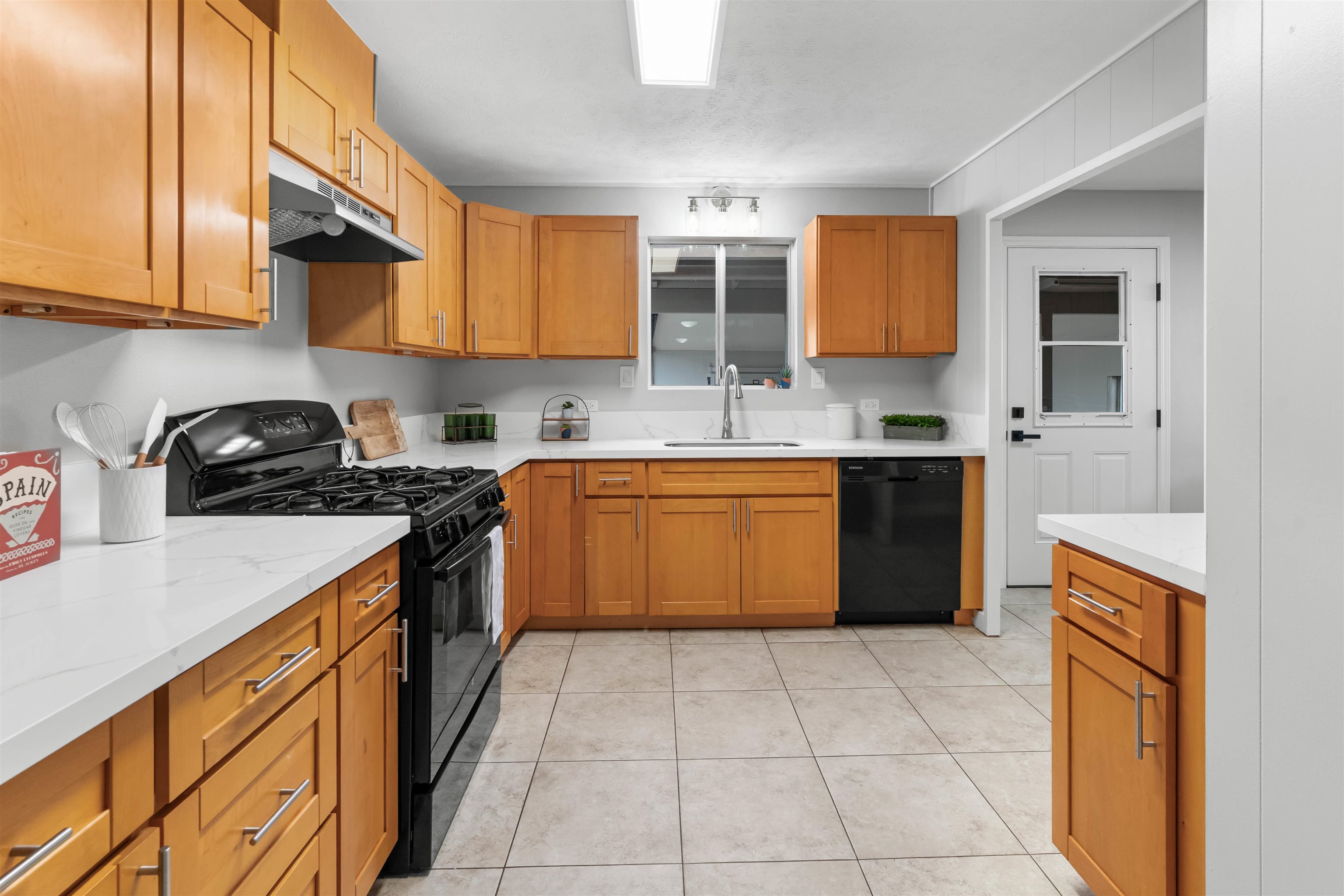 185  Hololani St Pukalani, Pukalani home - photo 6 of 22