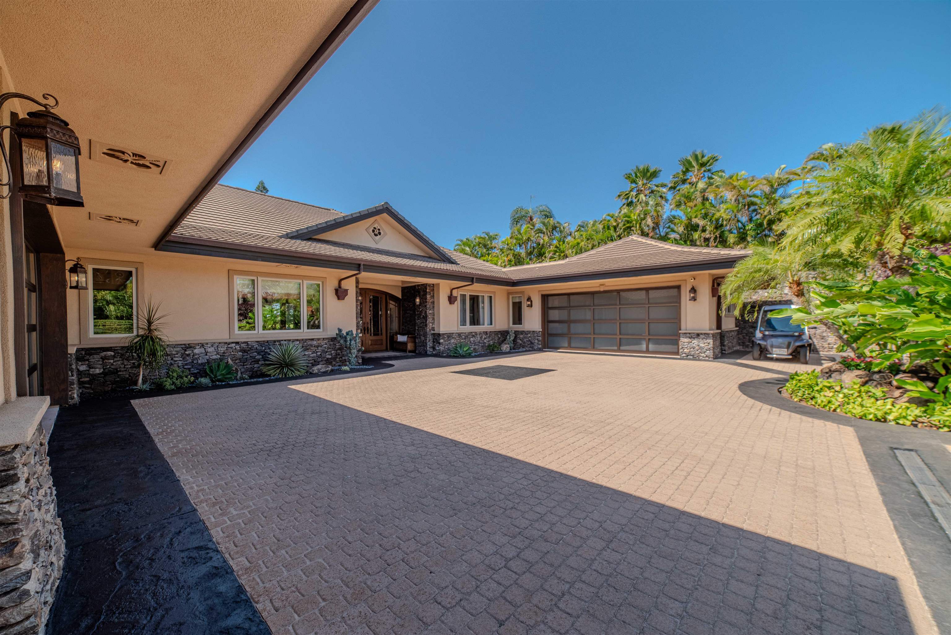 185  Kalaihi Pl , Kaanapali home - photo 3 of 45