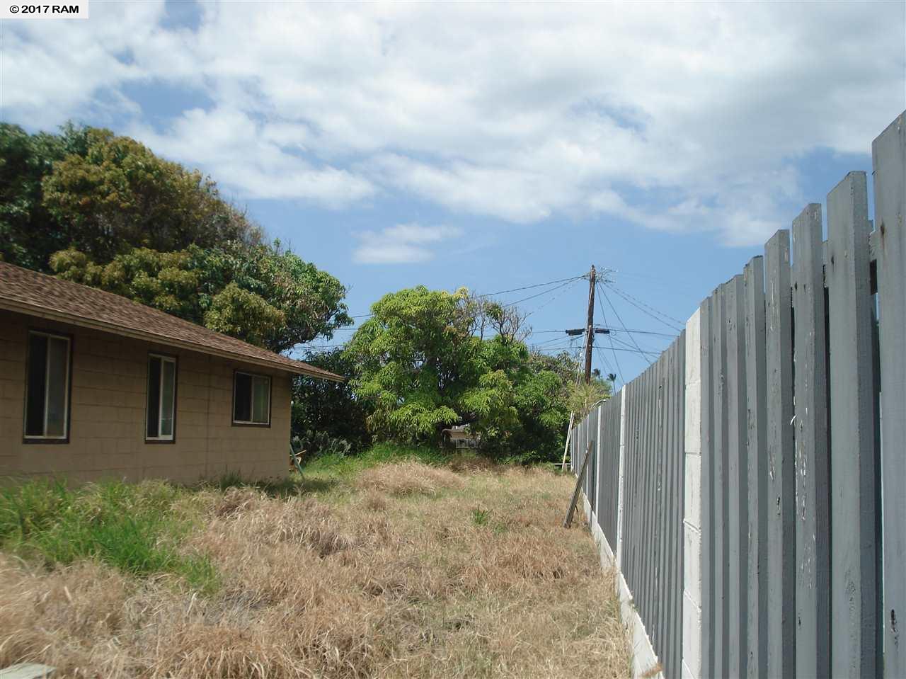 186  Alehela St , Kahului home - photo 2 of 5