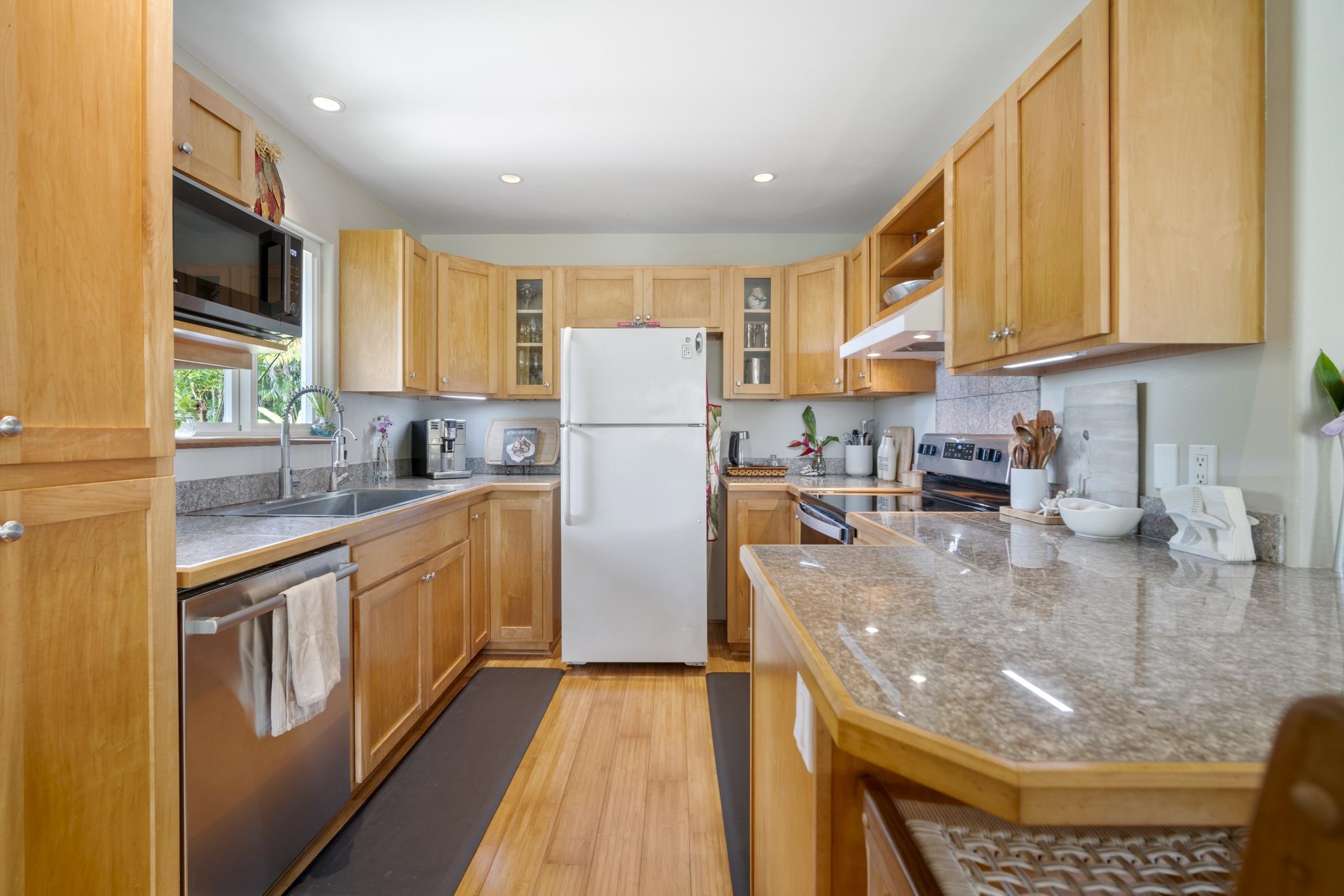 1865  Kalia Way , Haiku home - photo 31 of 50