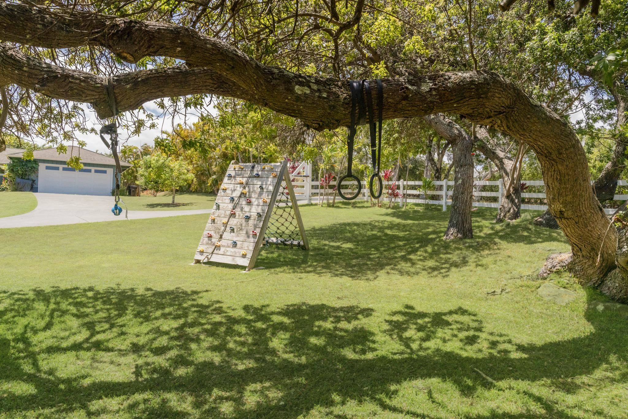 1865  Kalia Way , Haiku home - photo 47 of 50