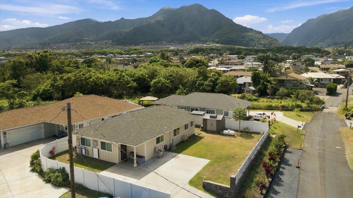 1867  Makahala Pl Wailuku Town, Wailuku home - photo 3 of 38