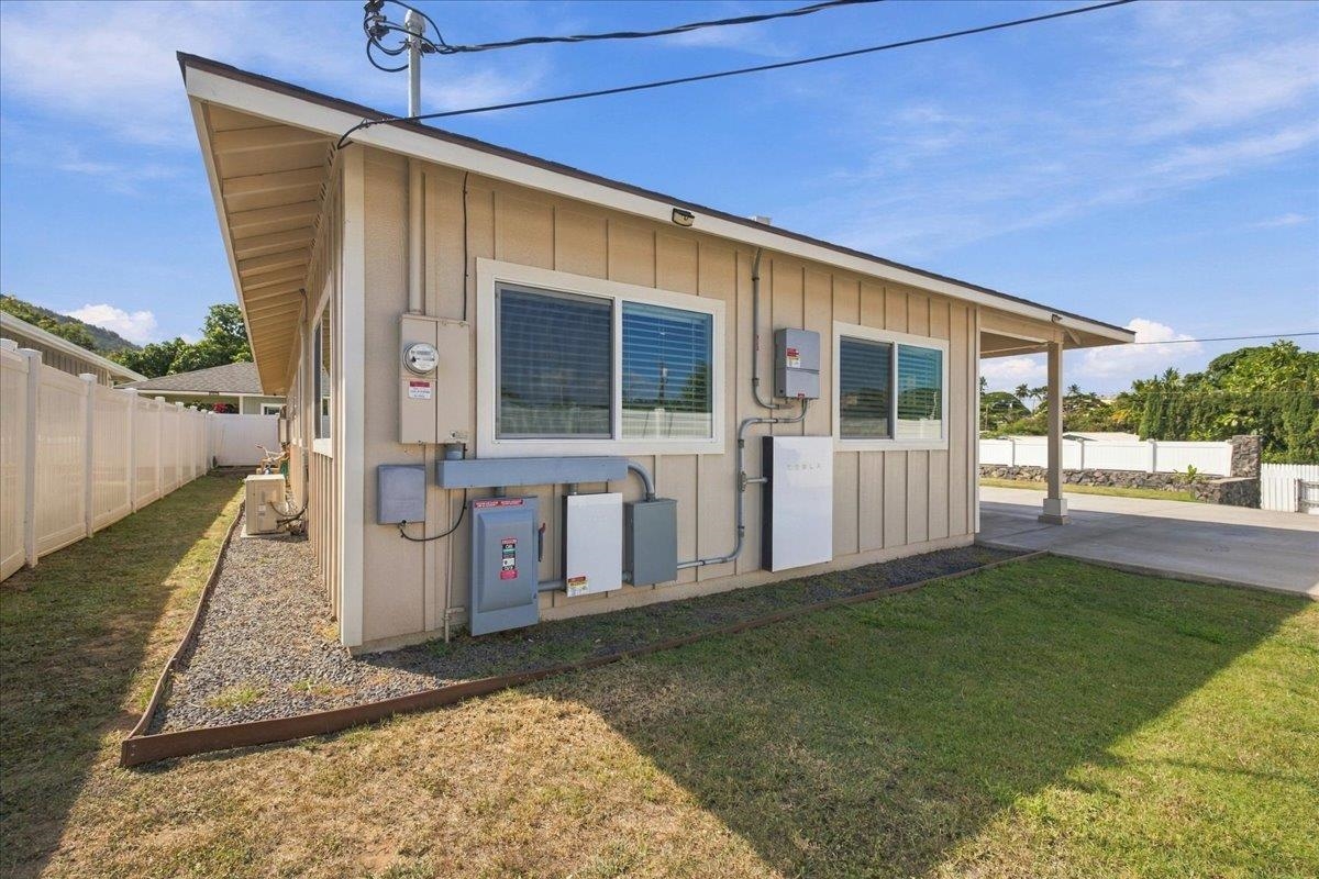 1867  Makahala Pl Wailuku Town, Wailuku home - photo 24 of 38