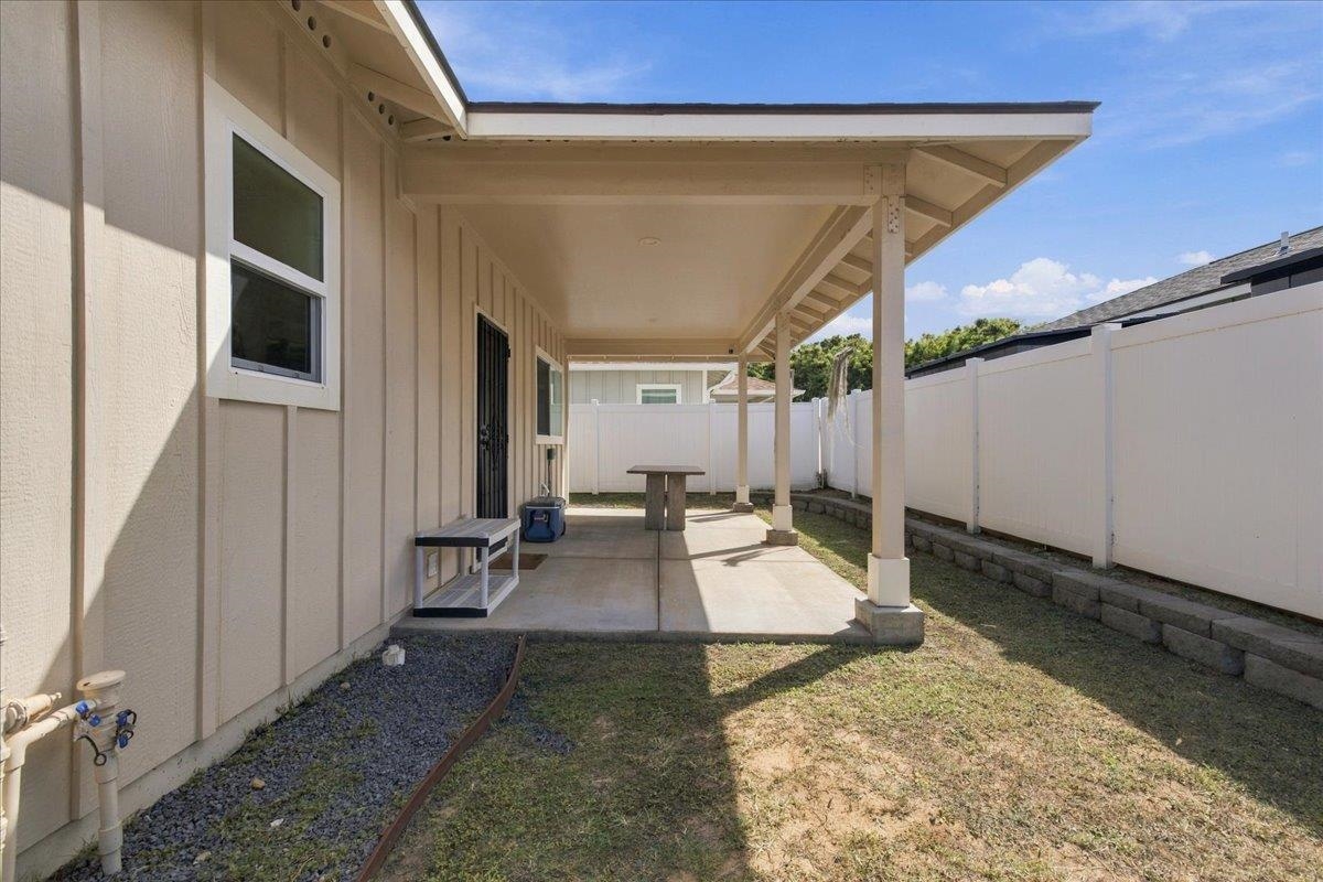 1867  Makahala Pl Wailuku Town, Wailuku home - photo 7 of 38